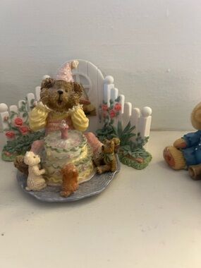 Bear Figurine Cake Display - Pink and Cream Home Accent